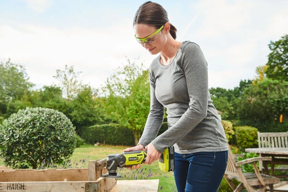 Ryobi R18MT-0 ONE+ 18V Li-Ion Accu Multitool Body Incl. Accessoires - 5133002466 - Afbeelding 4