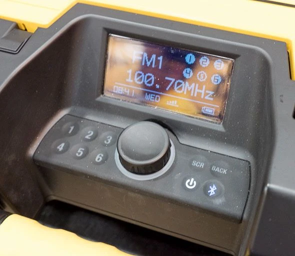 DeWalt DWST1-75659 10.8-18V Li-Ion Accu Bouwradio Met Oplaadfunctie - DAB+ - Bluetooth - Werkt Op Netstroom & Accu - DWST1-75659-QW - Afbeelding 4