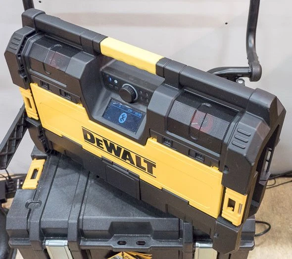 DeWalt DWST1-75659 10.8-18V Li-Ion Accu Bouwradio Met Oplaadfunctie - DAB+ - Bluetooth - Werkt Op Netstroom & Accu - DWST1-75659-QW - Afbeelding 3